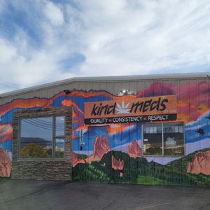 Video tour of Kind Meds retail environment